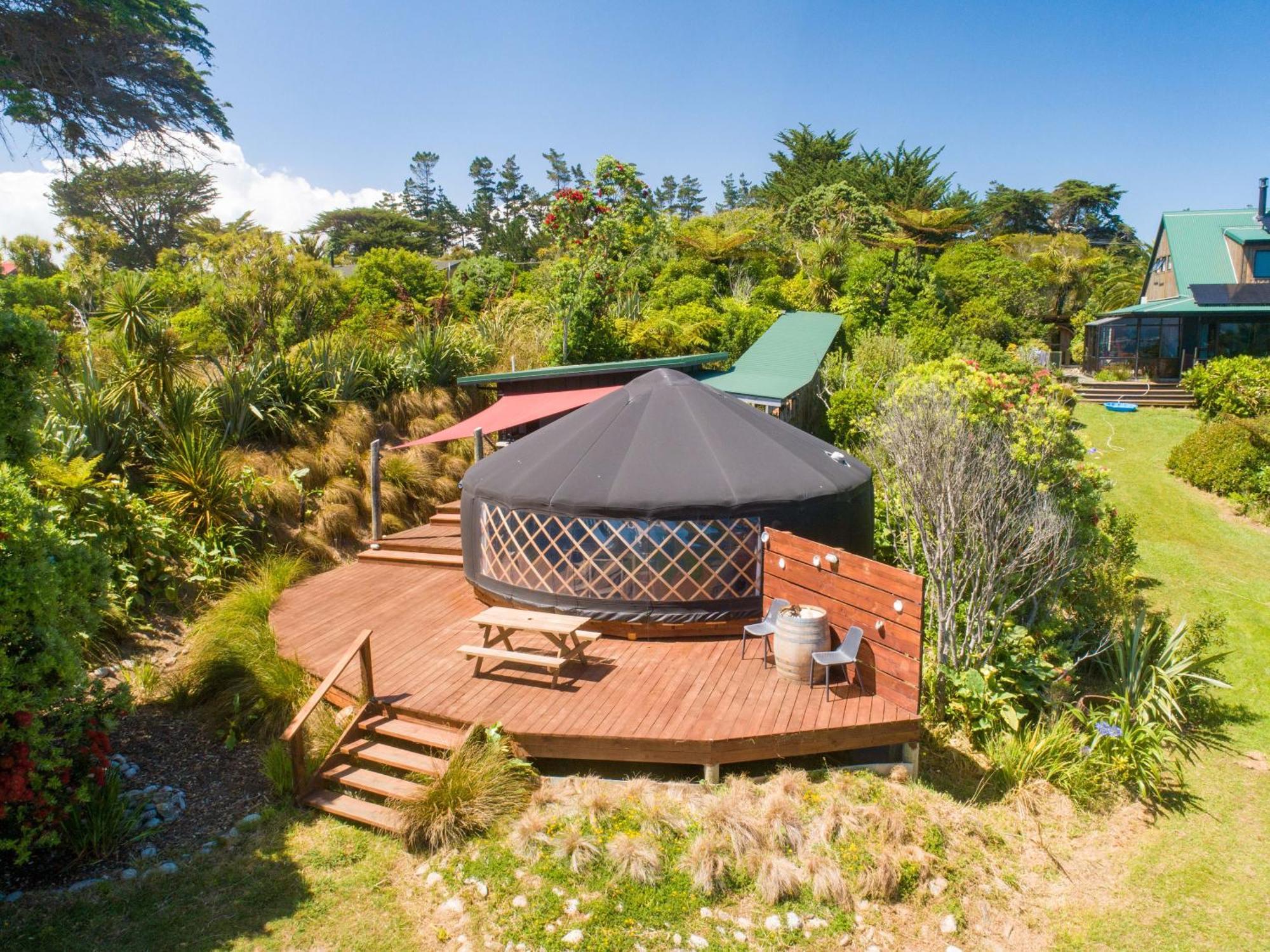 The Hole In The Rock Yurt Otel Cape Foulwind Dış mekan fotoğraf